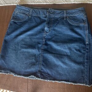 NWOT Denim Mini Skirt Frayed Hem SZ 1X. Never worn.